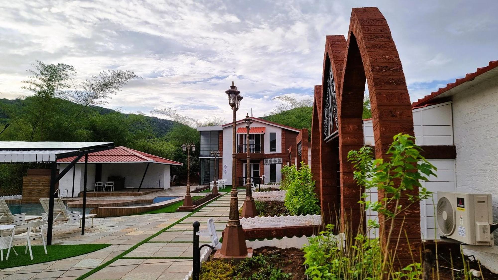 Nostravila Lonavala Exterior photo