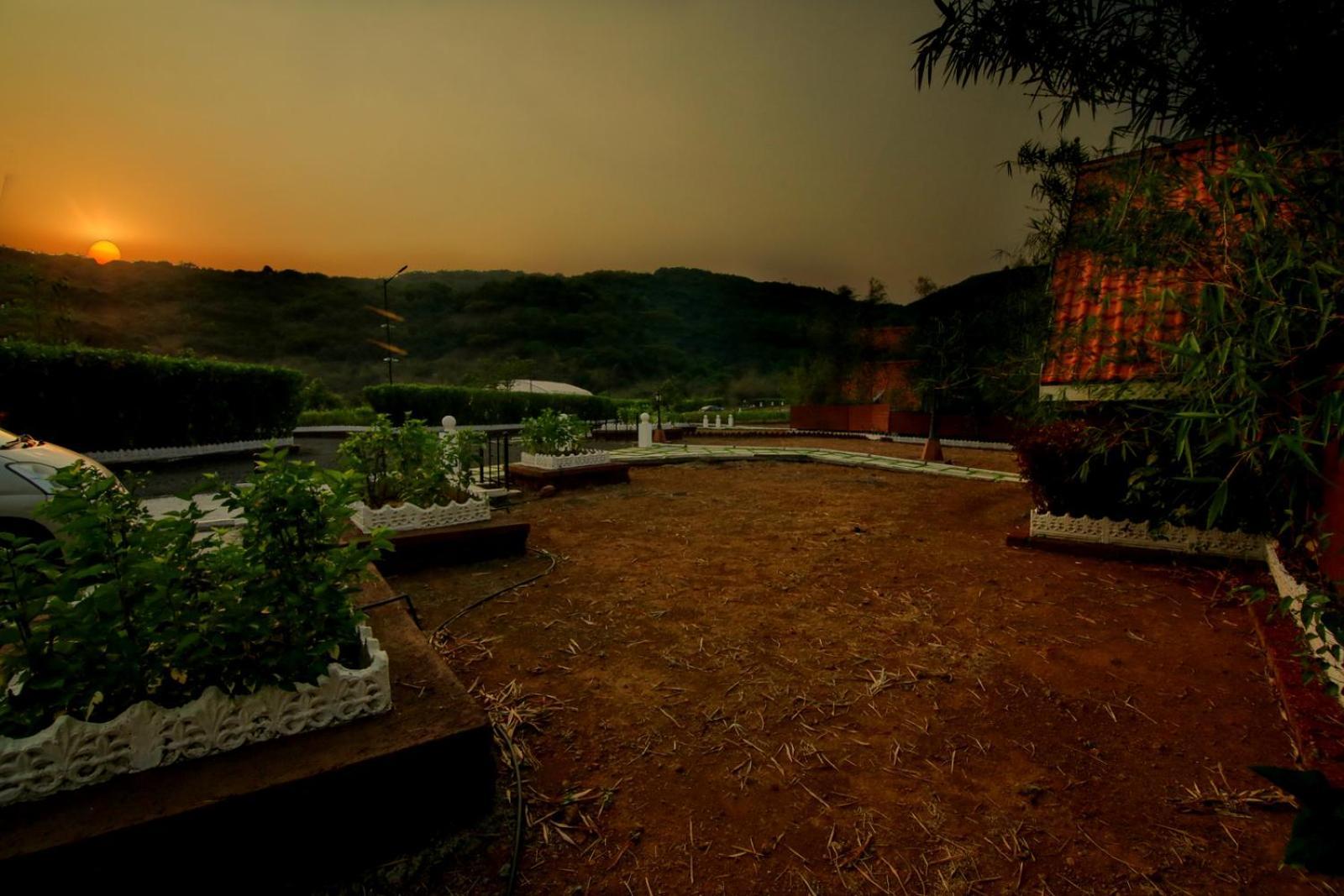 Nostravila Lonavala Exterior photo